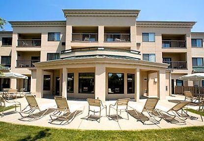Hotel Courtyard Mishawaka-university Area 3*